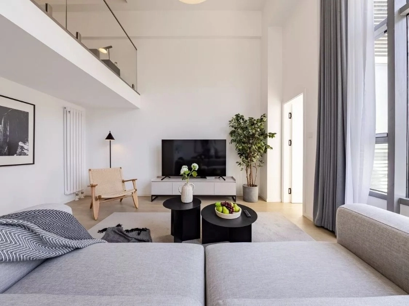 Rm 913 Bld D Chateau De Luze Apt(6)
