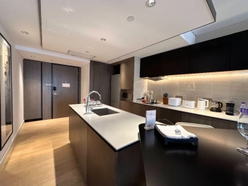 Standard 1-bdr Unit China World Hotel Residences(3)