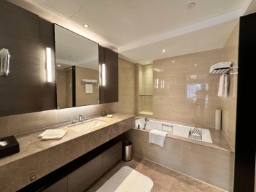 Standard 1-bdr Unit China World Hotel Residences(6)