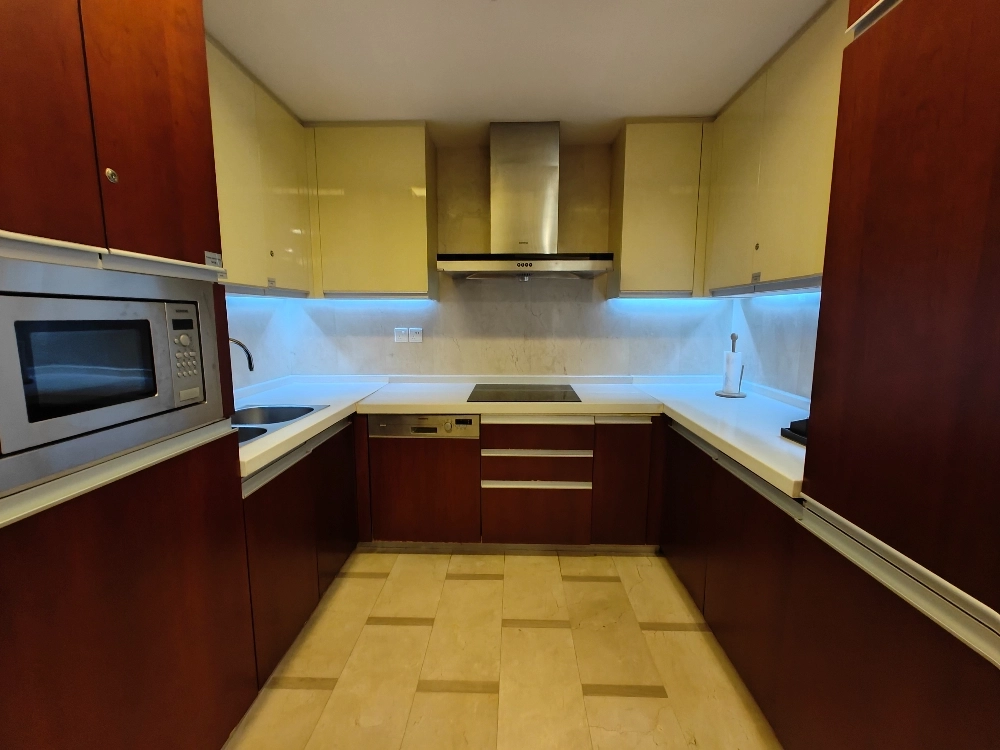 Standard 2-bdr Apt Marriott Executive Apts(4)