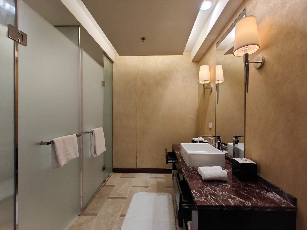 Standard 2-bdr Apt Marriott Executive Apts(8)