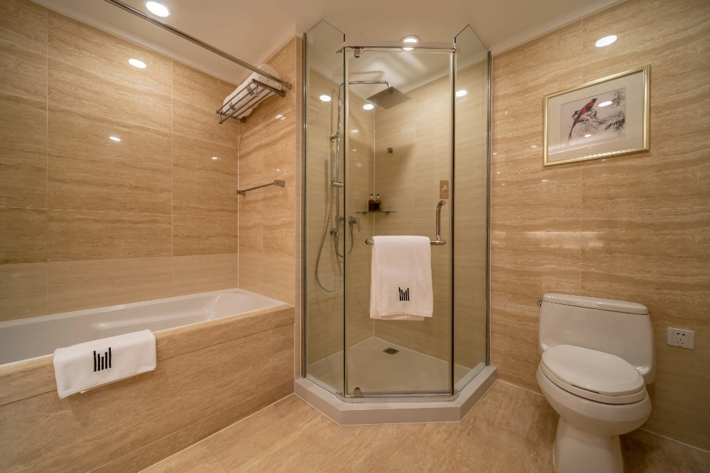 Standard 2-bdr Executive Millennium Residences(5)