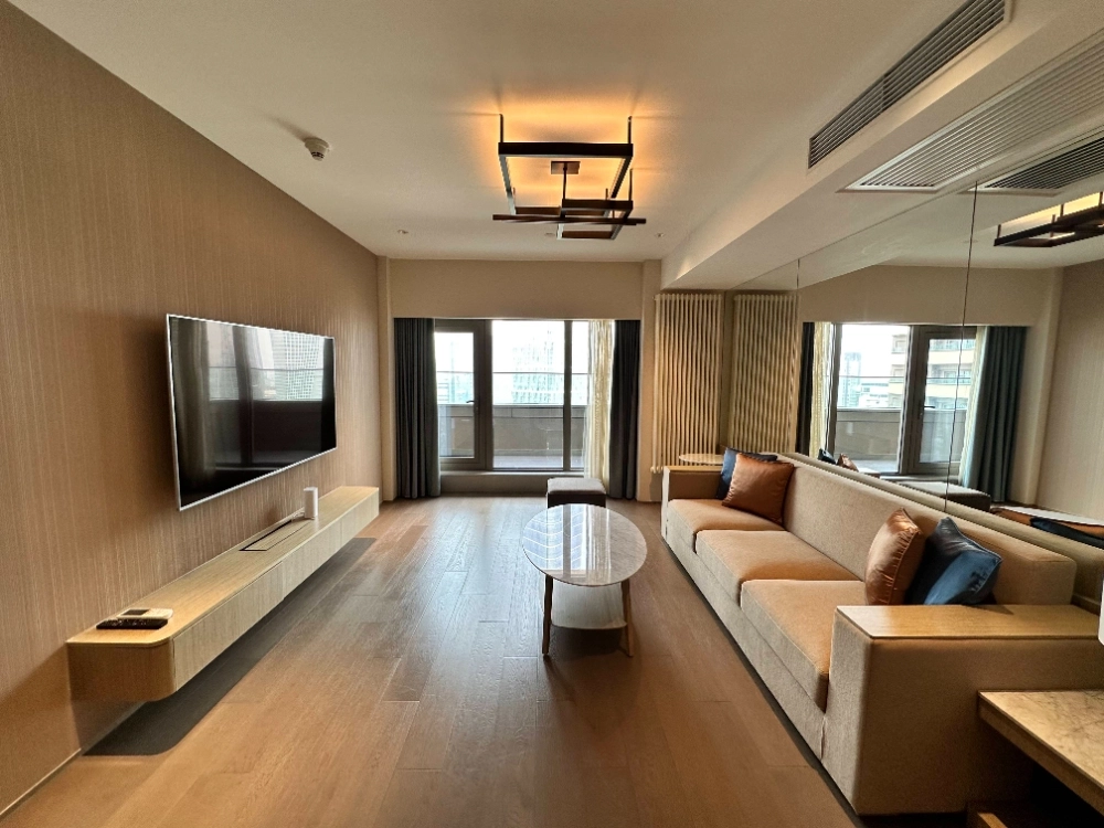 Standard 2-bdr Unit China World Apartments