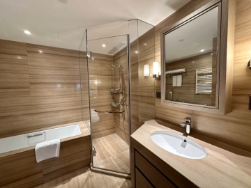 Standard 2-bdr Unit China World Apartments(8)