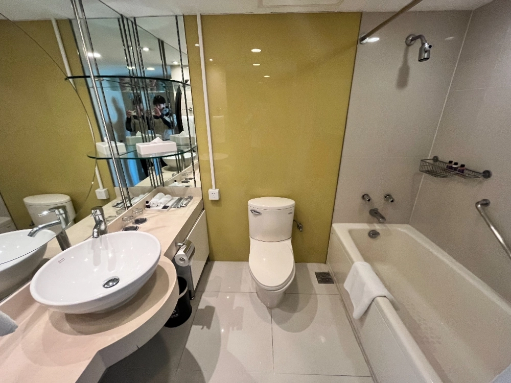 Standard 2-bdr Unit JG Apartment(6)