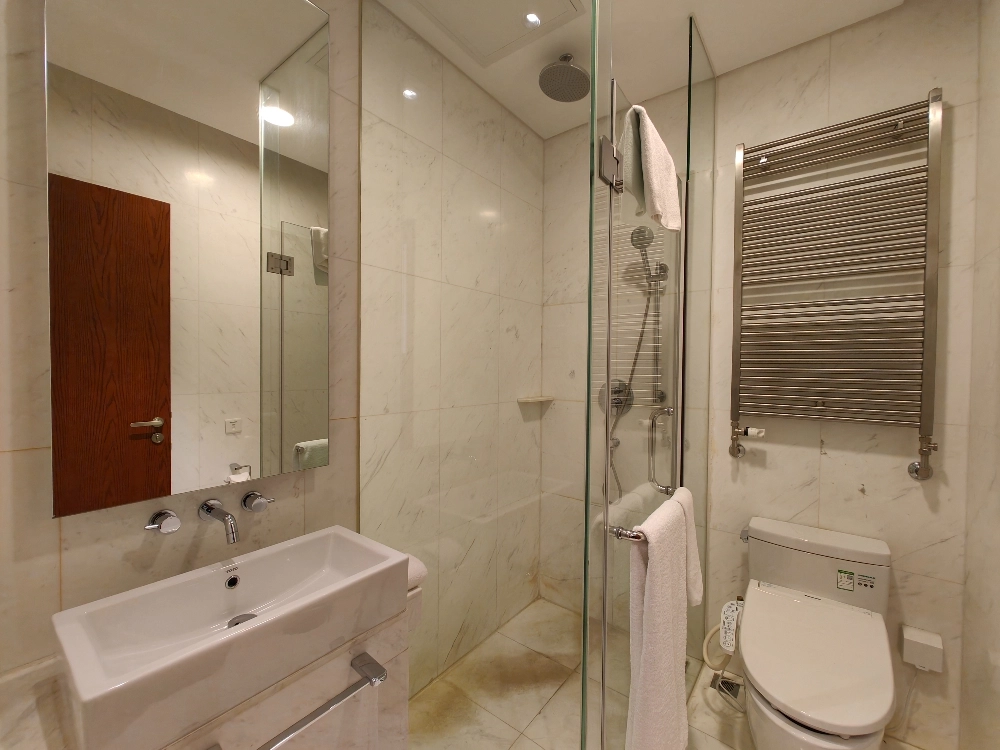 Standard 2-bdr Unit Youtha Suites(8)