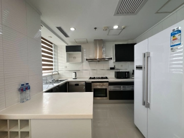 Standard 3-bdr Executive Millennium Residences(3)