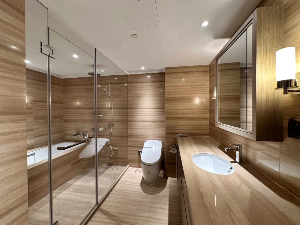 Standard 3-bdr Unit China World Apartments(13)