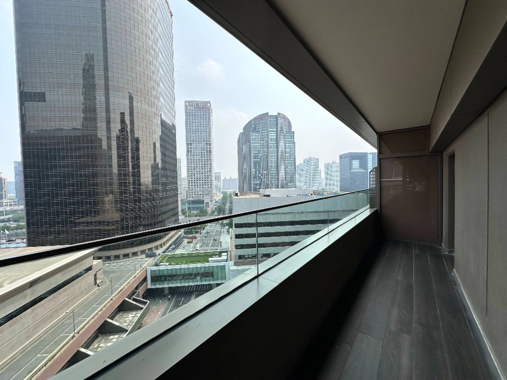 Standard 3-bdr Unit China World Apartments(3)