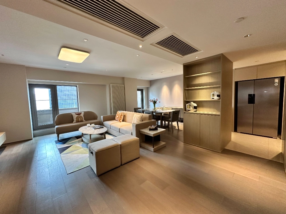 Standard 3-bdr Unit China World Apartments(5)
