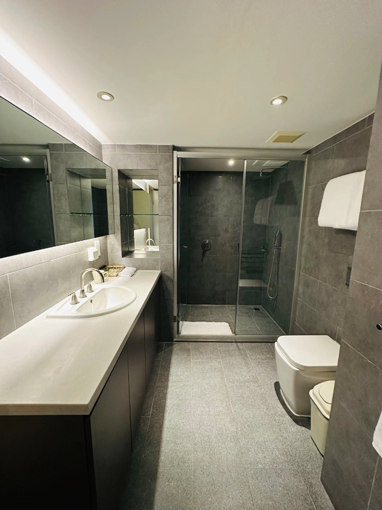 Standard Big 3-bdr Unit East Gate Plaza A(12)