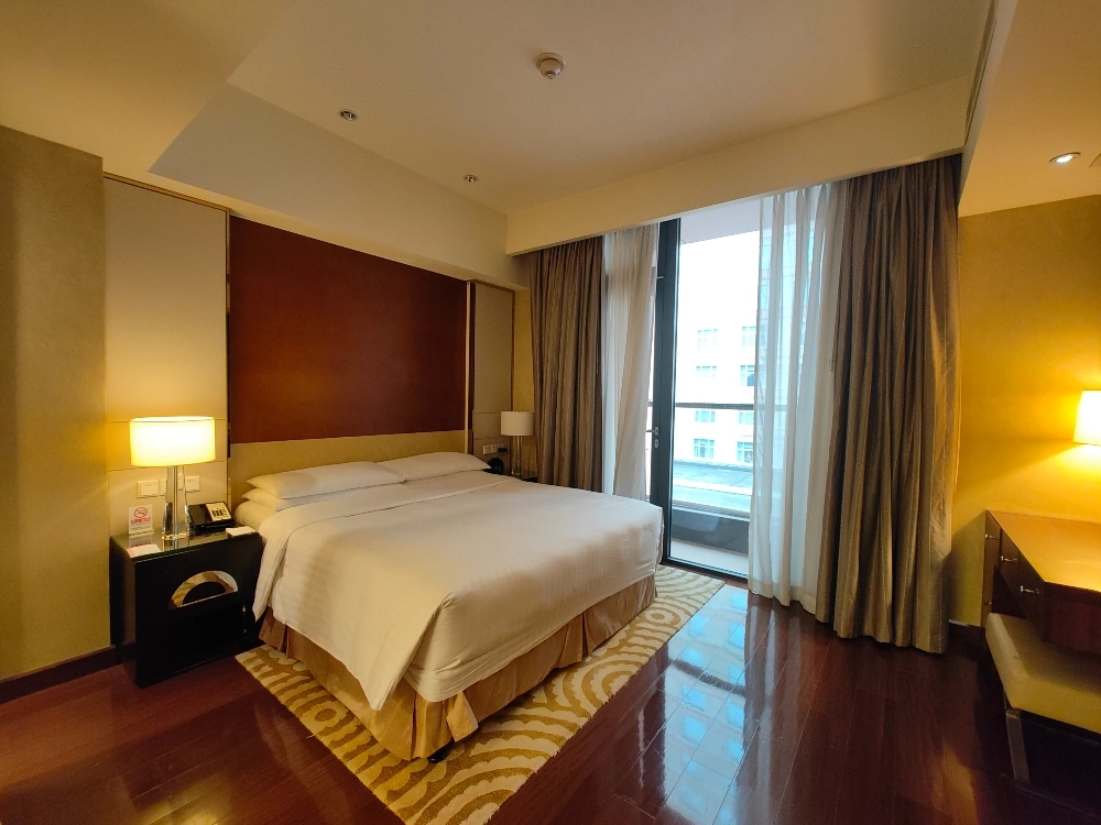 Standard Family 1-bdr Apt Marriott Executive Apts(7)