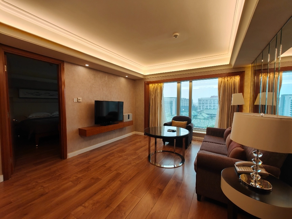 Standard Pacific Heights 2-bdr Unit Oriental Plaza