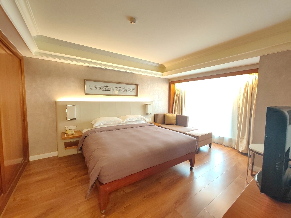 Standard Pacific Heights 2-bdr Unit Oriental Plaza(3)