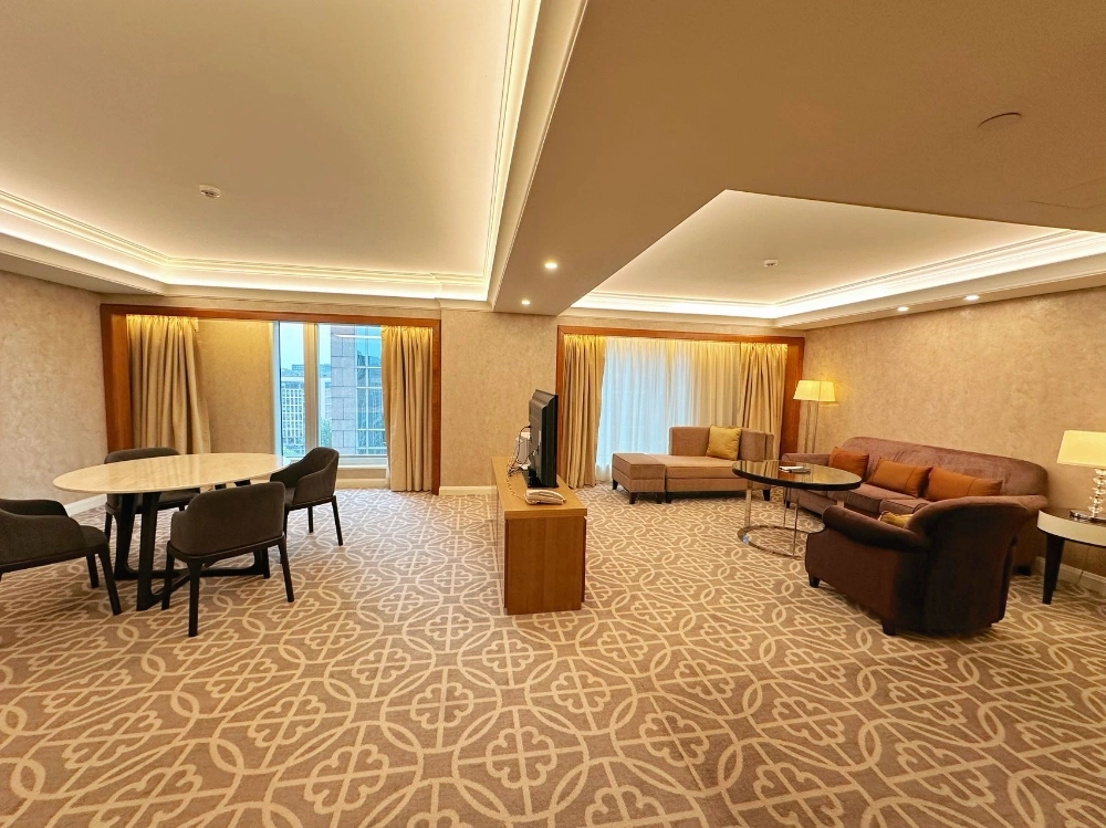 Standard Pacific Heights 3-bdr Unit Oriental Plaza