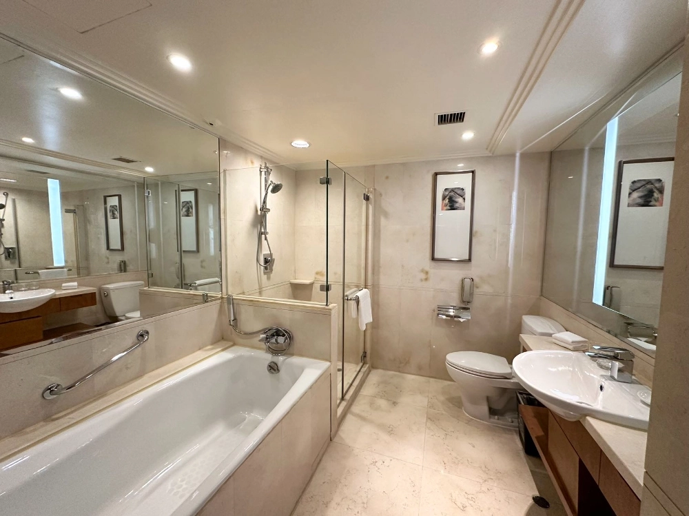 Standard Pacific Heights 3-bdr Unit Oriental Plaza(5)