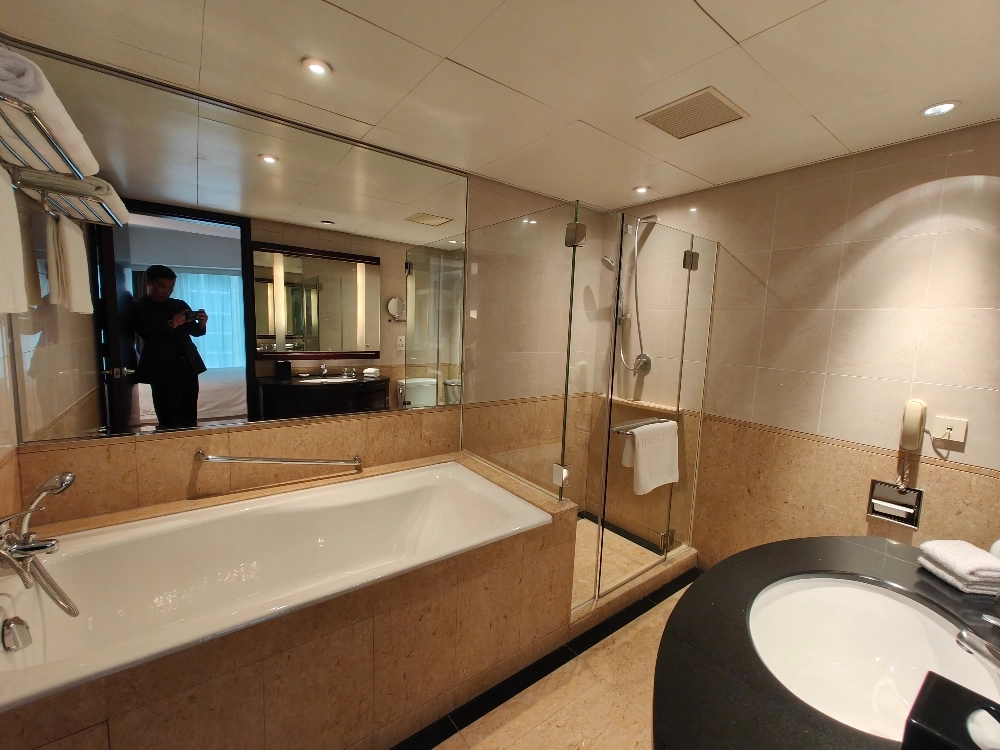 Standard Small 2-bdr Unit Oriental Plaza(5)