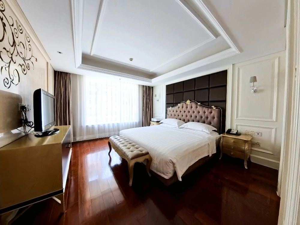 Standard Unit 01 Tower E 3-bdr The Riverside Baroque Palace(12)