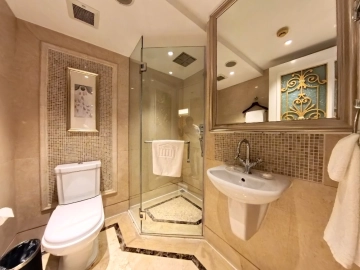 Standard Unit 01 Tower E 3-bdr The Riverside Baroque Palace(16)