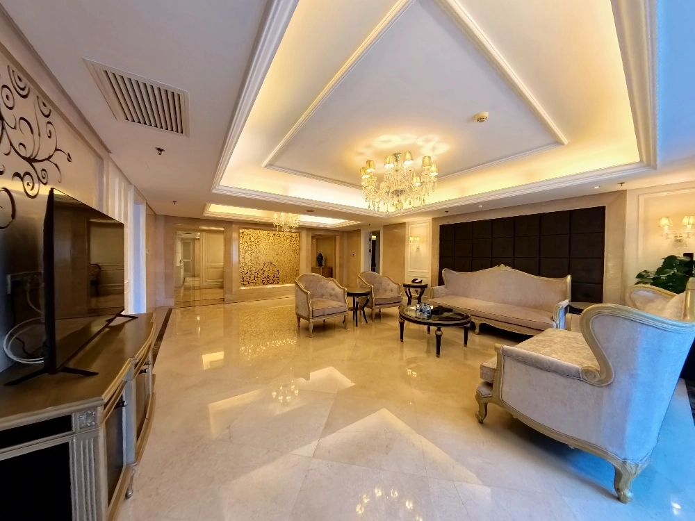 Standard Unit 01 Tower E 3-bdr The Riverside Baroque Palace(3)