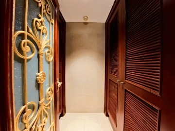 Standard Unit 03 Tower E Small 3-Bdr The Riverside Baroque Palace(11)