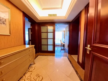 Standard Unit 03 Tower E Small 3-Bdr The Riverside Baroque Palace(4)