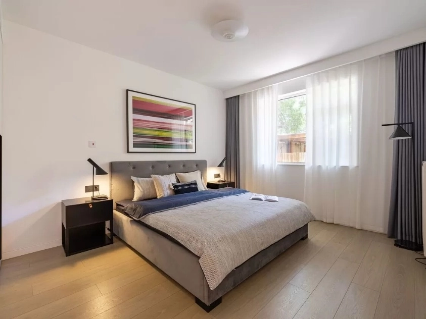 乐成国际8号1单元102室(7)