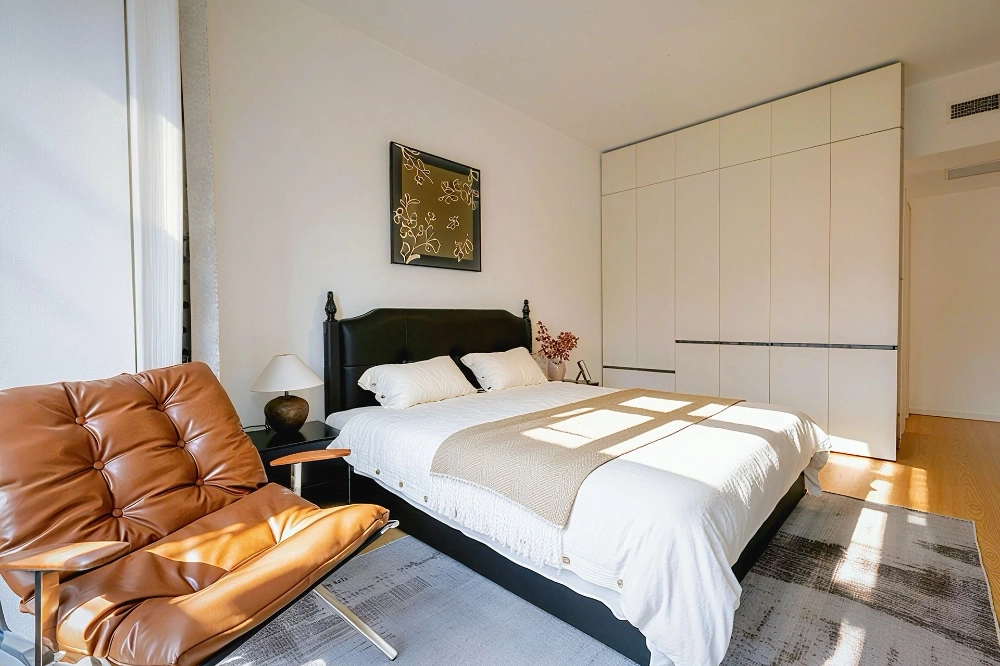 蓝堡国际公寓南区F座301室(8)