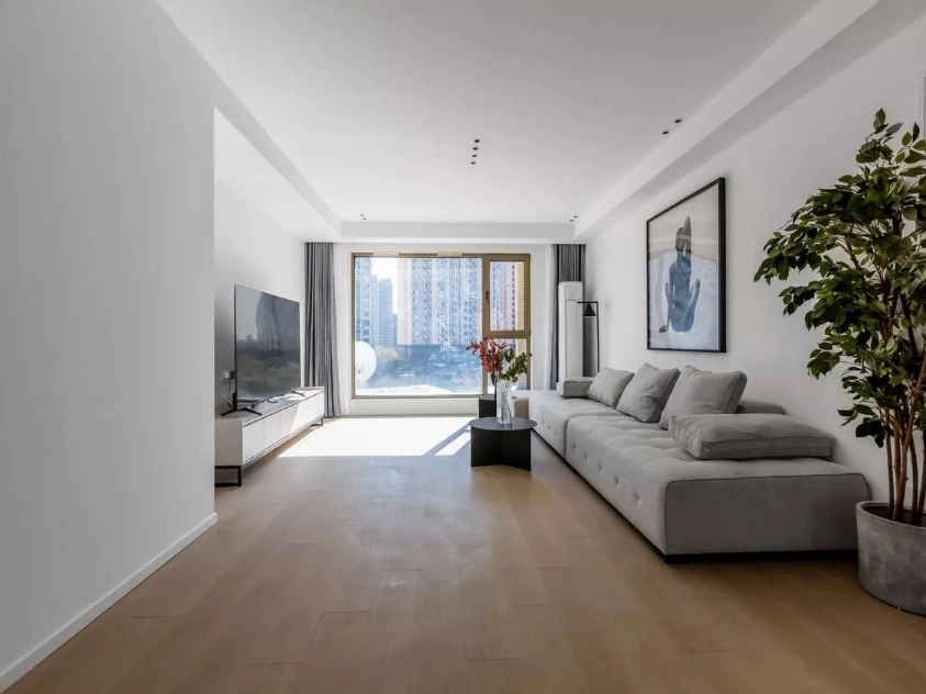 东湖湾西区 (一期和二期)8号2单元703室