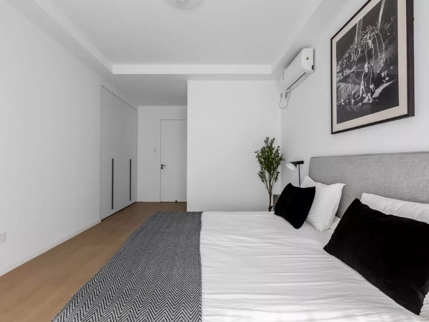 东湖湾西区 (一期和二期)8号2单元703室(14)