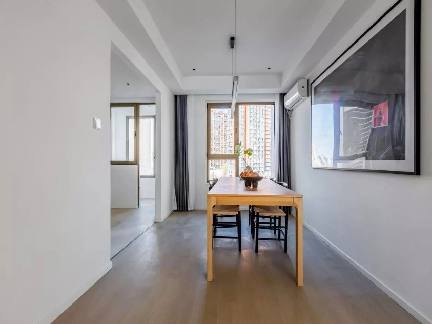 东湖湾西区 (一期和二期)8号2单元703室(4)