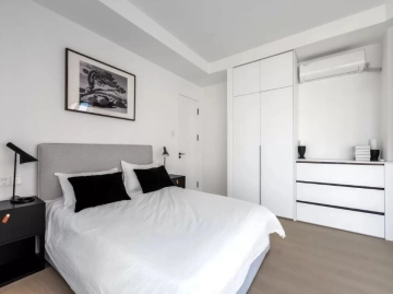 东湖湾西区 (一期和二期)8号2单元703室(10)